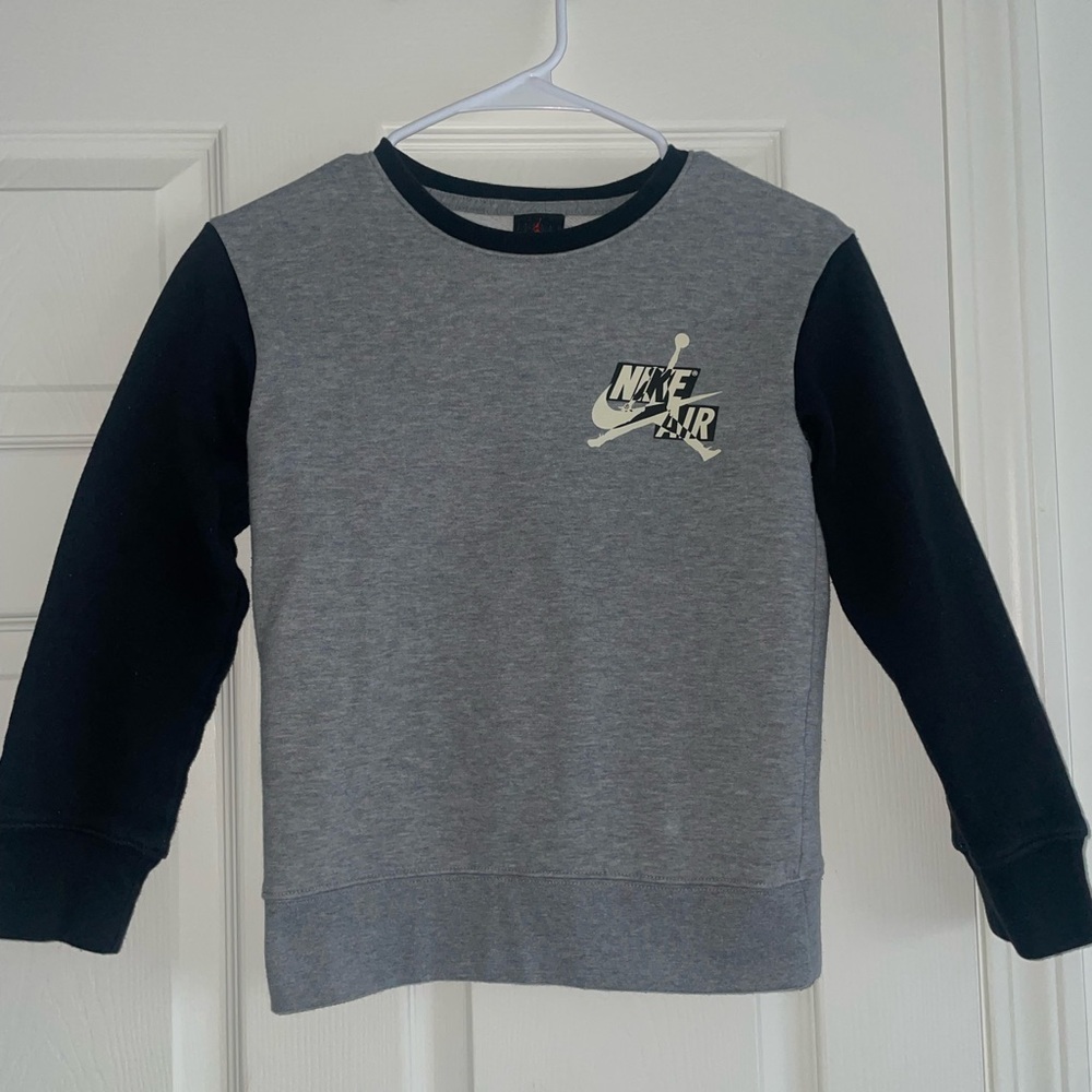 Boys Nike Air Jumpman Jordan Grey Black Crewneck Sweatshirt